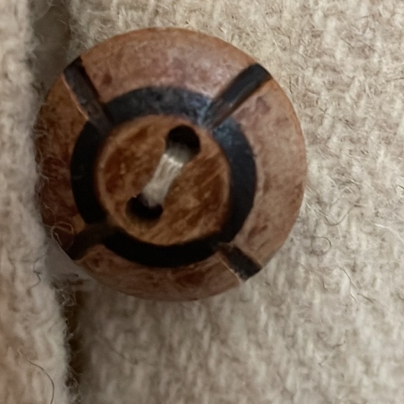 CAPE Poncho, Cream, Wool, One Size, Built in Scarf - Picture 6 of 10